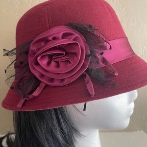 New Burgundy IL  Caldo Women's Retro Winter hat Fascinators.
